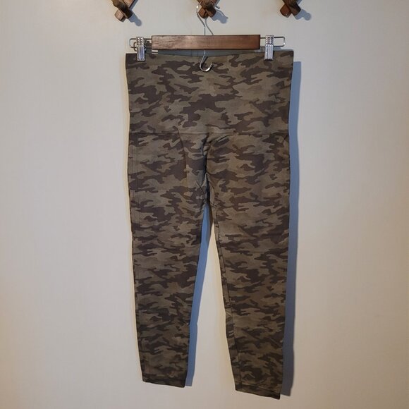 SPANX Look at Me Now Seamless Camo Leggings SZ 2X - Picture 2 of 3